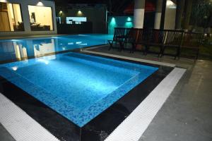 the whispering palms resort