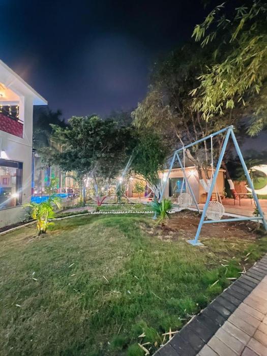 the whispering palms resort