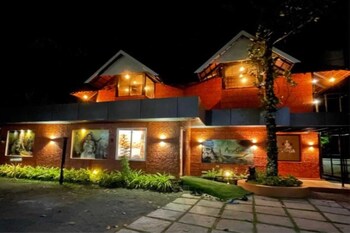 ayurgem ayurveda yoga and wellness retreat