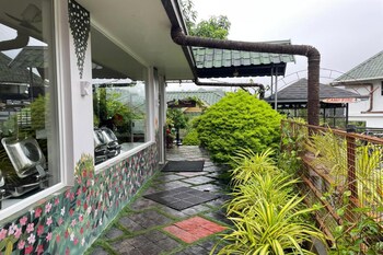 ayurgem ayurveda yoga and wellness retreat