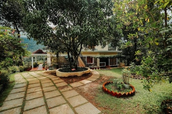 ayurgem ayurveda yoga and wellness retreat