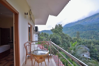 ayurgem ayurveda yoga and wellness retreat