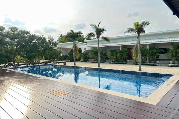 the white house pandn hotel chiang rai
