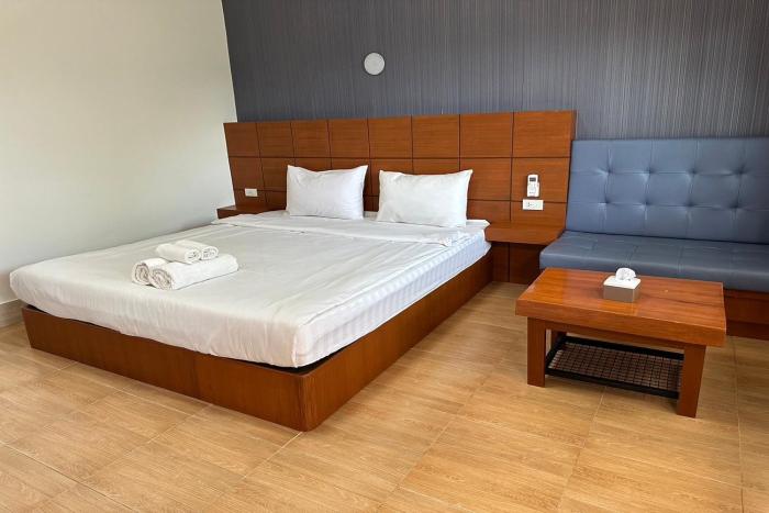 the white house pandn hotel chiang rai