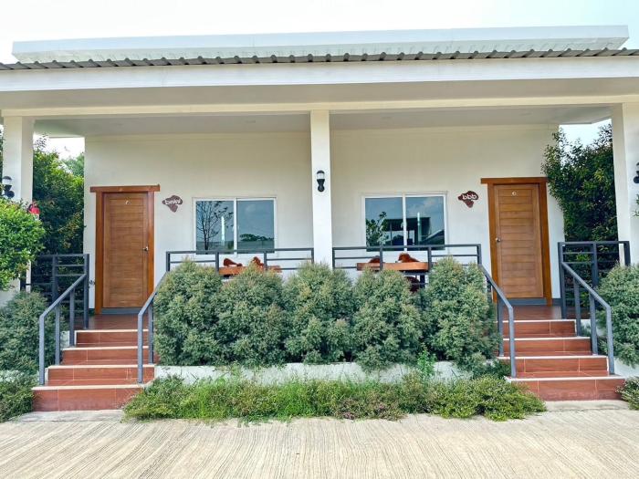 the white house pandn hotel chiang rai