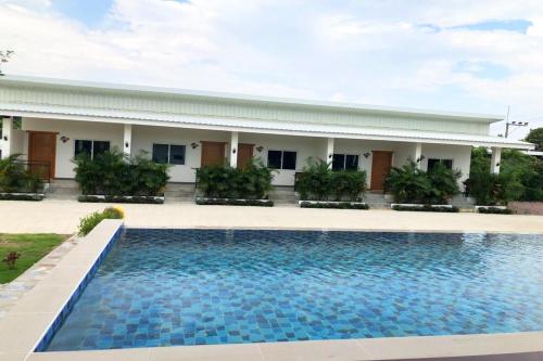 the white house pandn hotel chiang rai