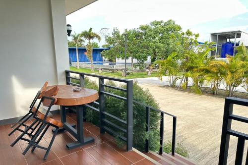 the white house pandn hotel chiang rai