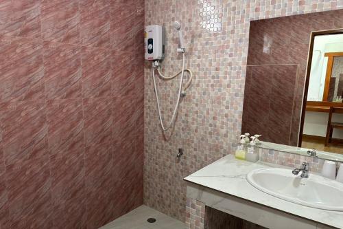 the white house pandn hotel chiang rai