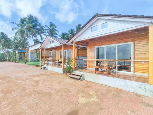 The O2h Agonda Beach Resort,,3 star