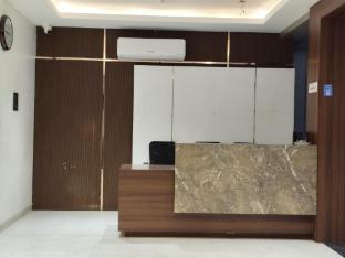 Hotel 3T World,,3 star