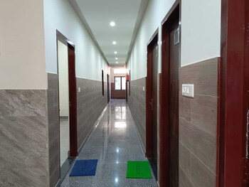 shri girraj residency