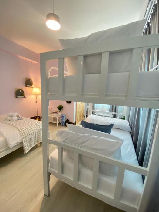 triple j hotel trang