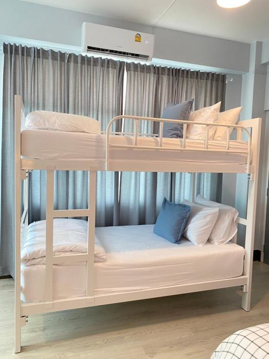 triple j hotel trang
