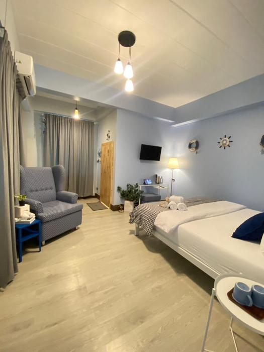 triple j hotel trang