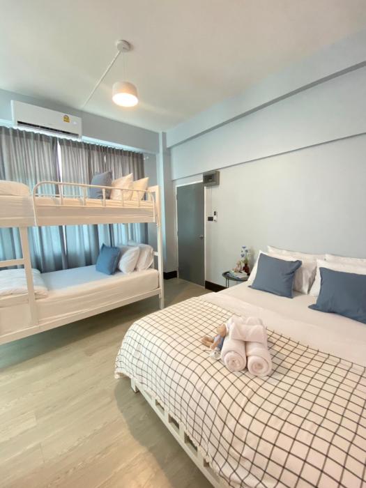 triple j hotel trang