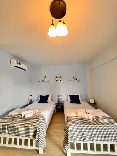 triple j hotel trang
