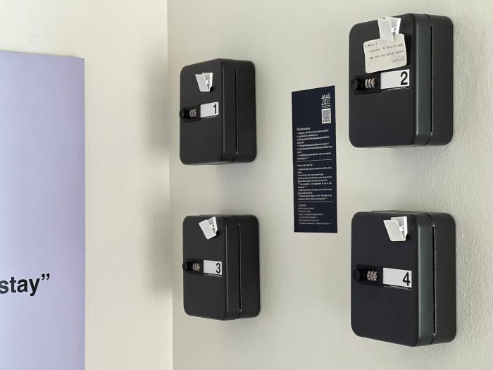 mini me hubs charm suites in old city