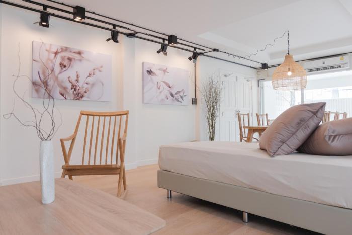mini me hubs charm suites in old city