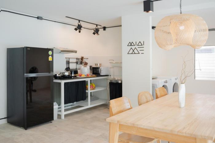 mini me hubs charm suites in old city