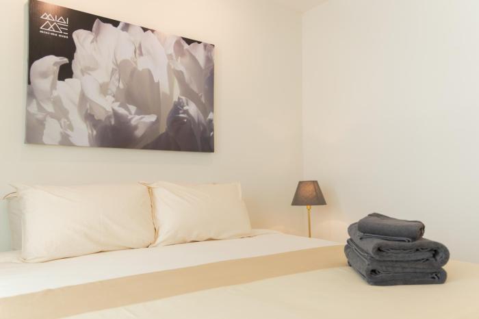 mini me hubs charm suites in old city