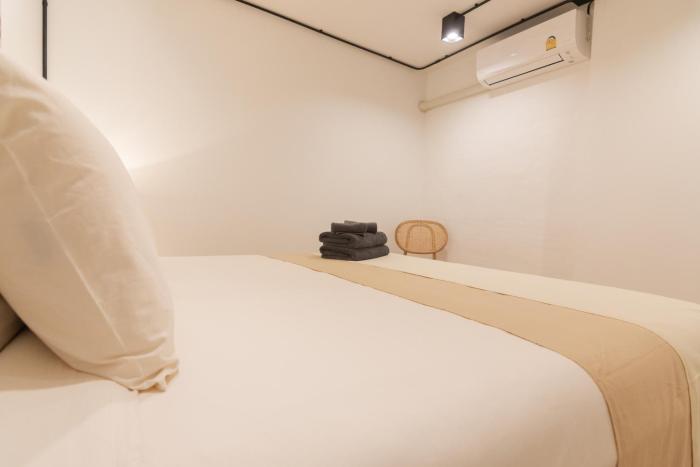 mini me hubs charm suites in old city