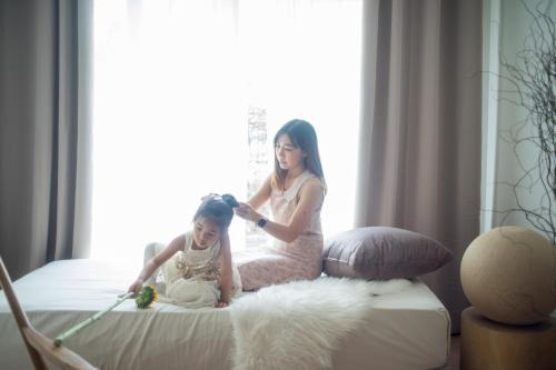 mini me hubs charm suites in old city