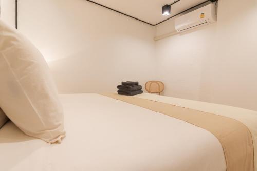 mini me hubs charm suites in old city