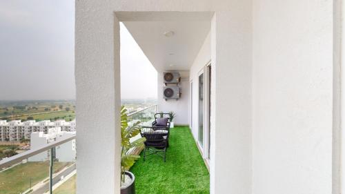 priya living flower valley