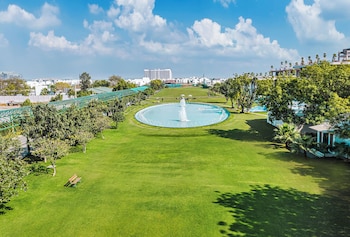 priya living flower valley