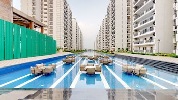 priya living flower valley