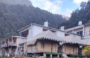 amar resort chopta tungnath