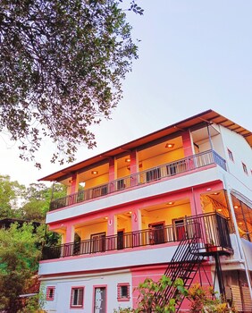 janani niwas matheran