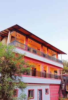 janani niwas matheran