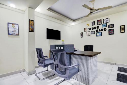 super hotel o sri harshitha grand near zudio star bazaar kundalhalli gate