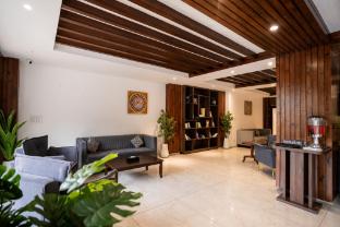 alt life luxe himalayan crown mcelodganj