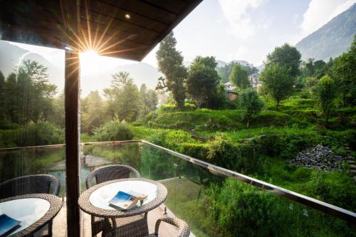 Alt Life Luxe Himalayan Crown Mcelodganj,,3 star