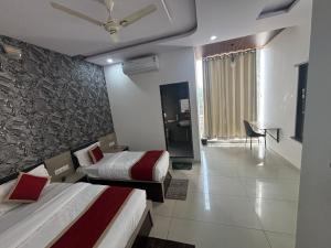 hotel hanuman palace