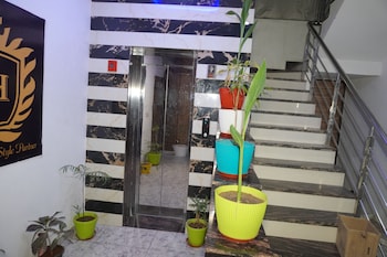 hotel hanuman palace