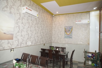 hotel hanuman palace