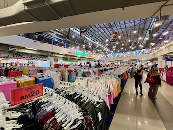 afie hostel klia airport transit