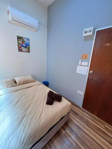 afie hostel klia airport transit