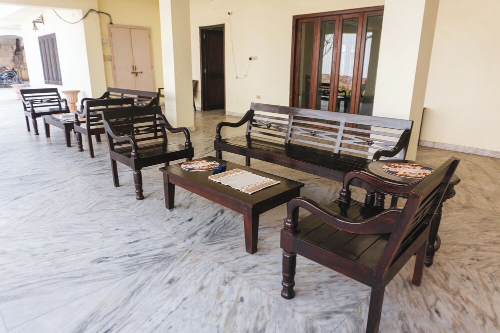 urban trippers shamiyana villa byarindam