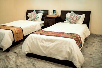 urban trippers shamiyana villa byarindam