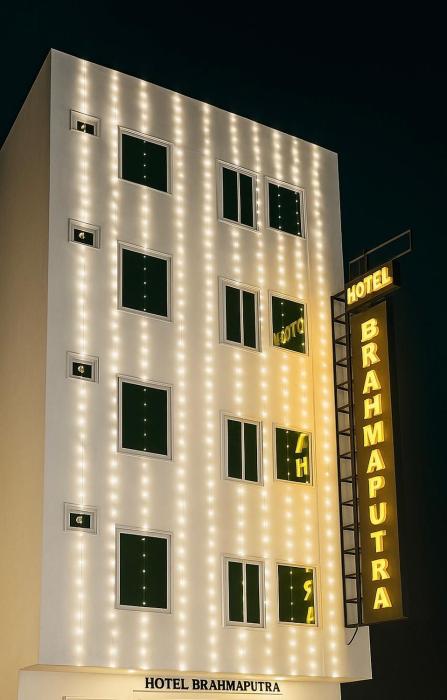 hotel bramhaputra i near new delhi railway station