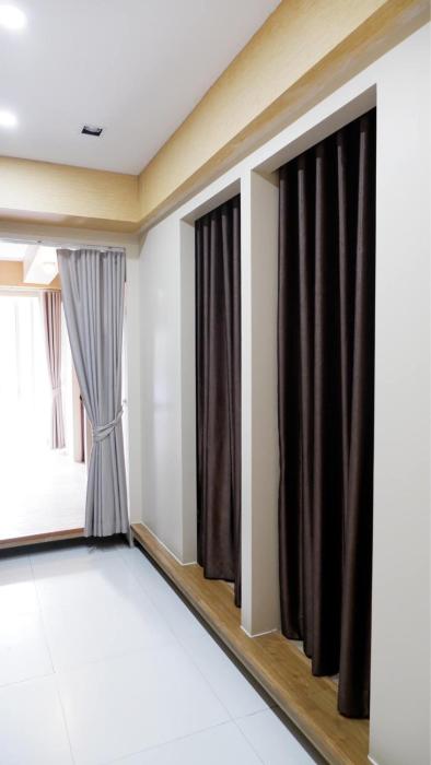 shi ro i poshtel