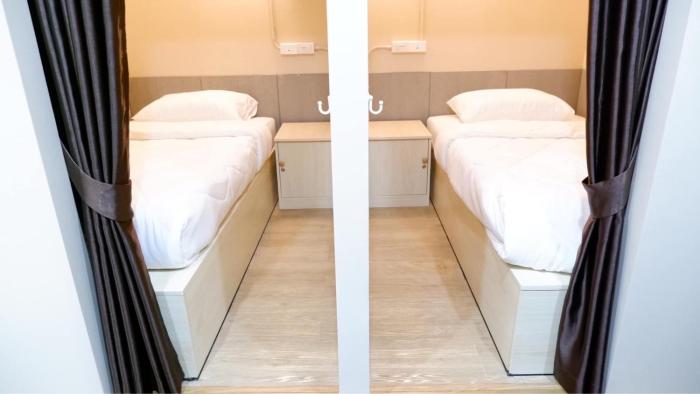 shi ro i poshtel