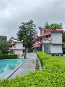 the whispering winds resort