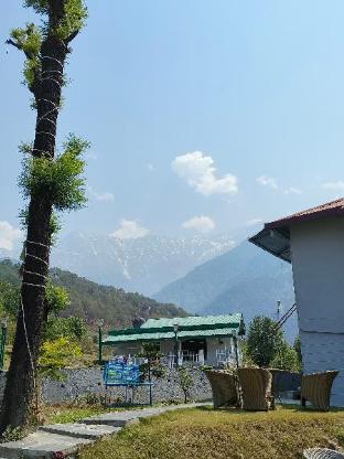 the whispering winds resort