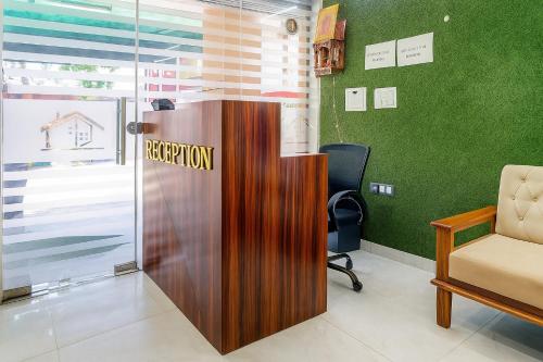 Hotel Golden Roof,,3 star