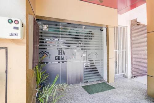 Hotel Golden Roof,,3 star